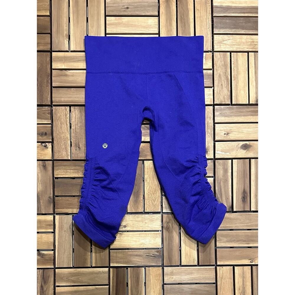 Lululemon In The Flow Crop II Heathered Bruised Berry Leggings Size 4- EUC
